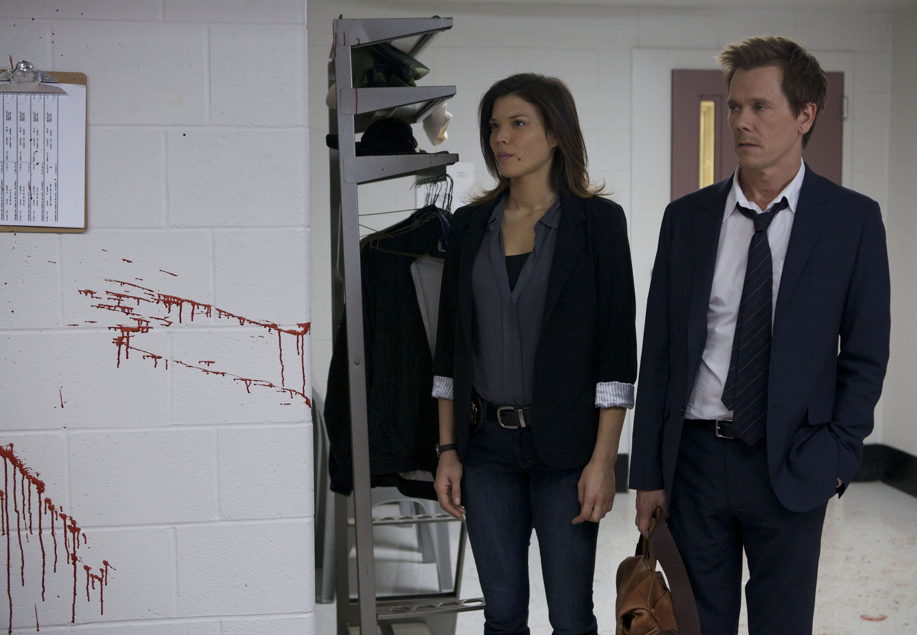Jeannane Goossen and Kevin Bacon in &quot;The Following&quot;