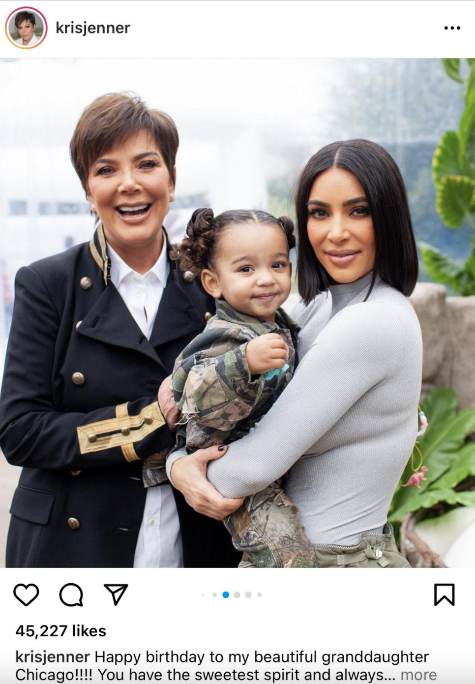 Kris Jenner Accidentally Posted And Deleted An Unedited Photo Of Her And  Kim Kardashian