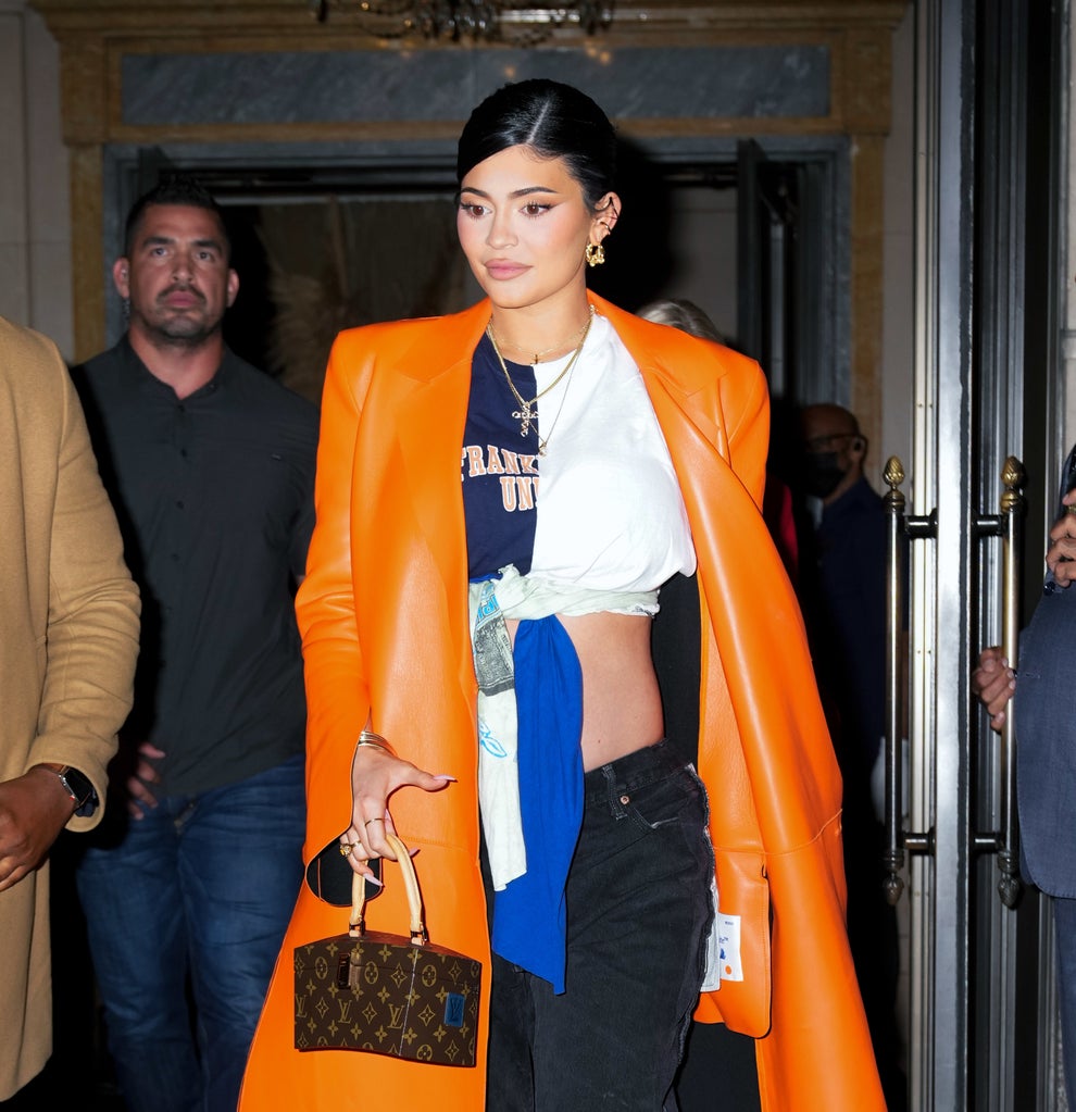 Kylie Jenner Posted A Baby Bump Picture After TikTok Theories That She ...