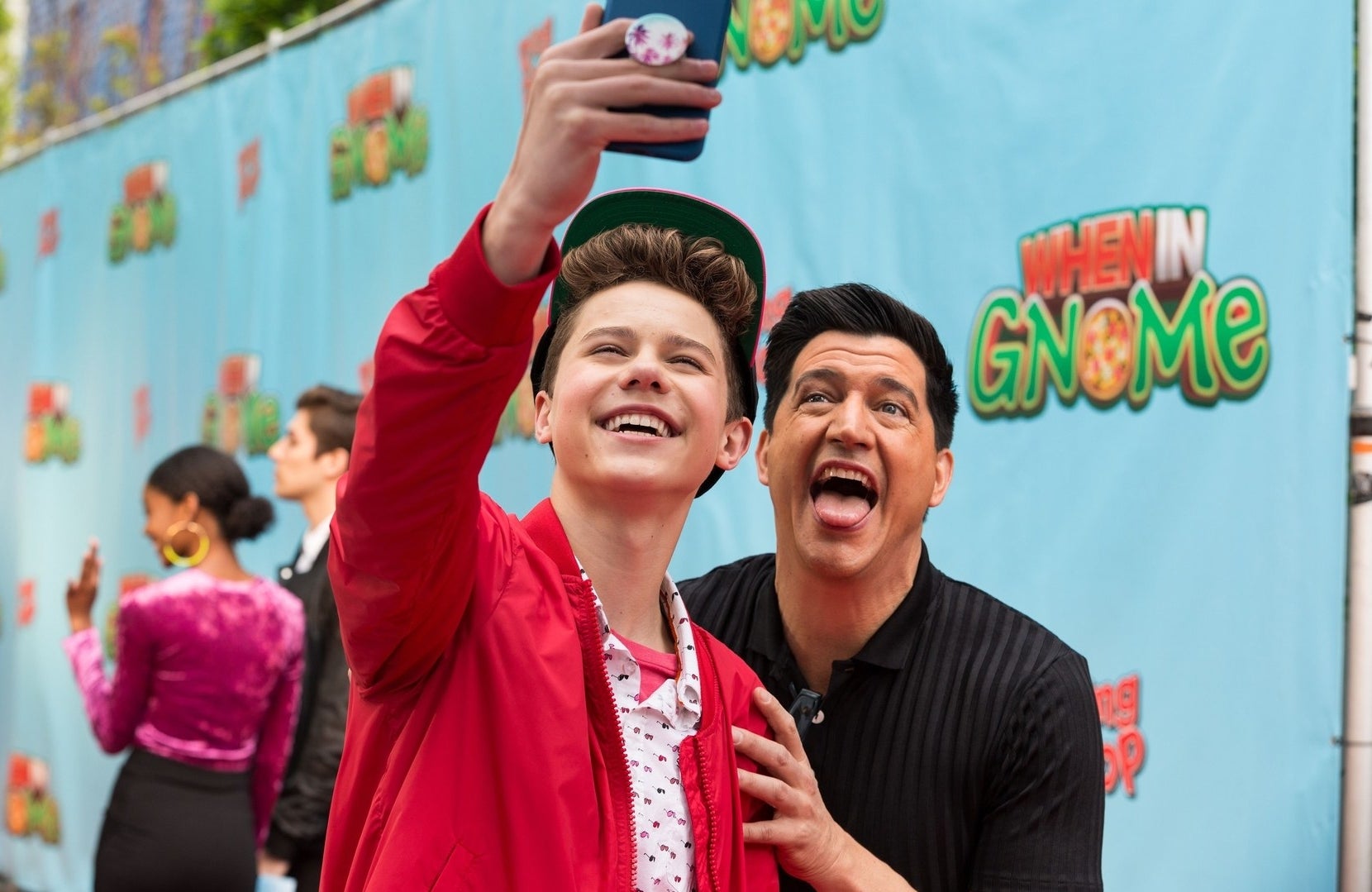 Case Walker takes a selfie with Ken Marino