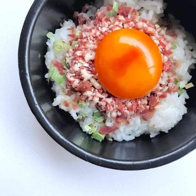 ほかほかご飯で牛脂がとろける 至福の 牛とろ丼 を自宅で作って食べてみた