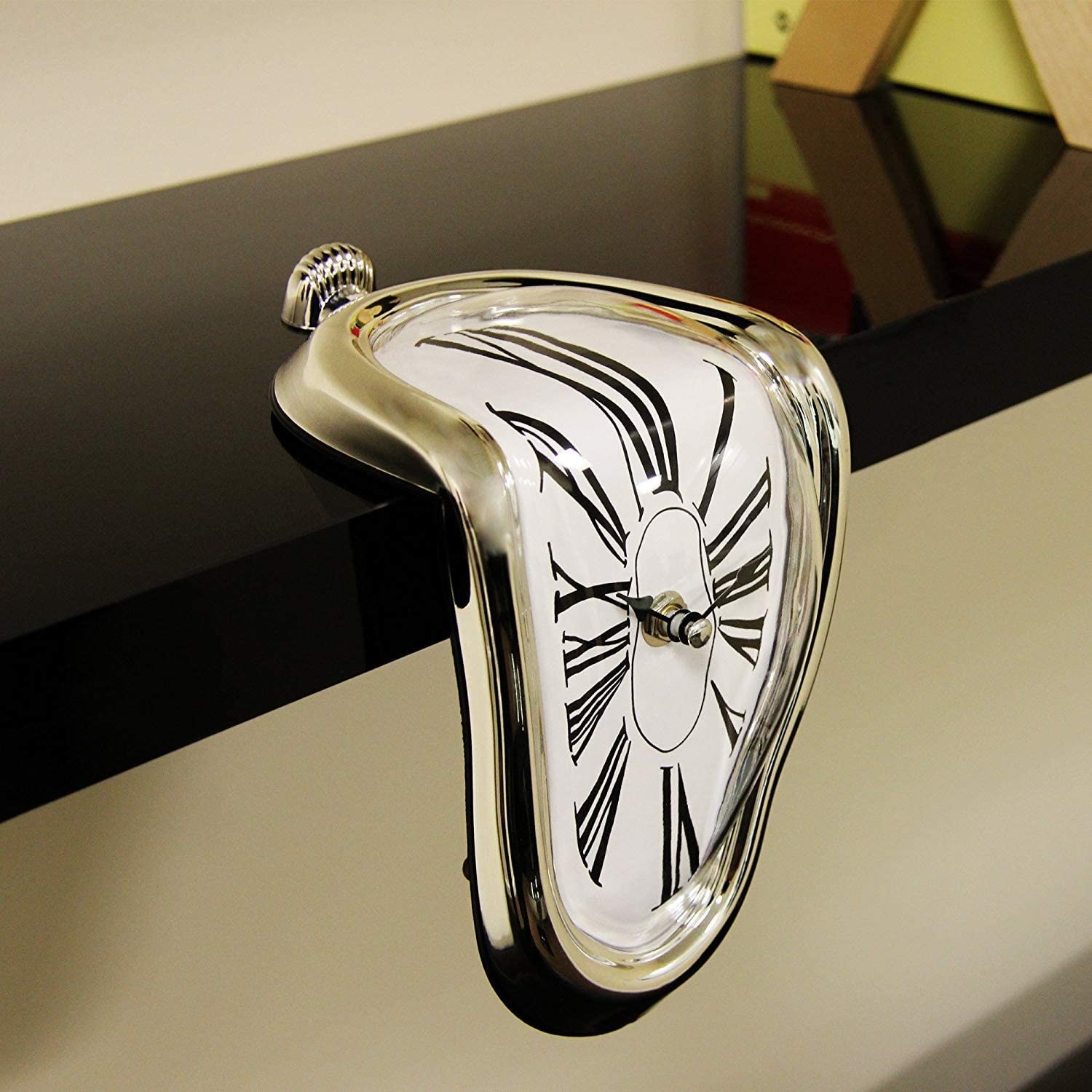reloj estilo Salvador Dalí