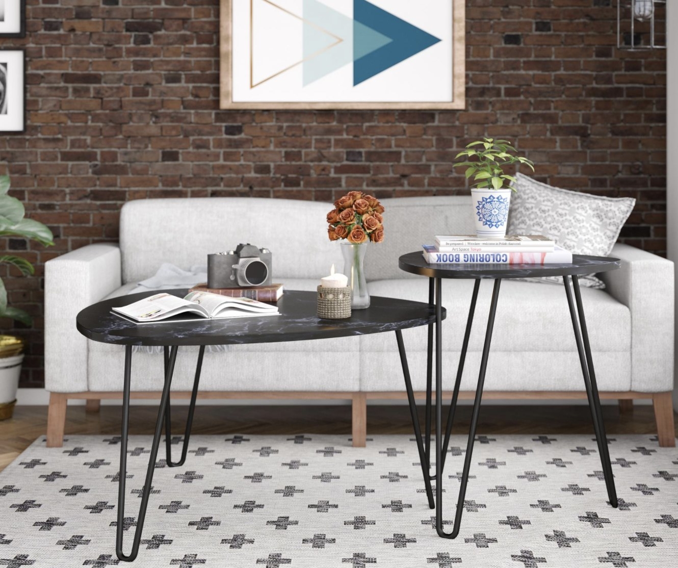 A set of black nesting tables