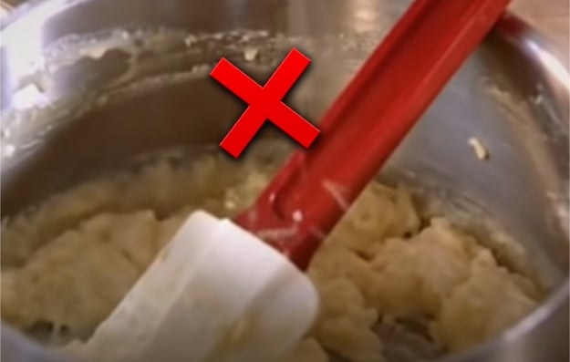 Gordon Ramsay salting cooked scrambled eggs with an X through it