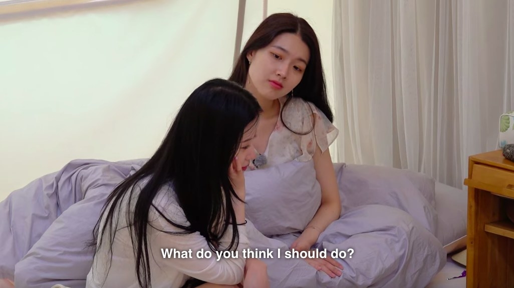 Min-ji says &quot;What do you think I should do?&quot;