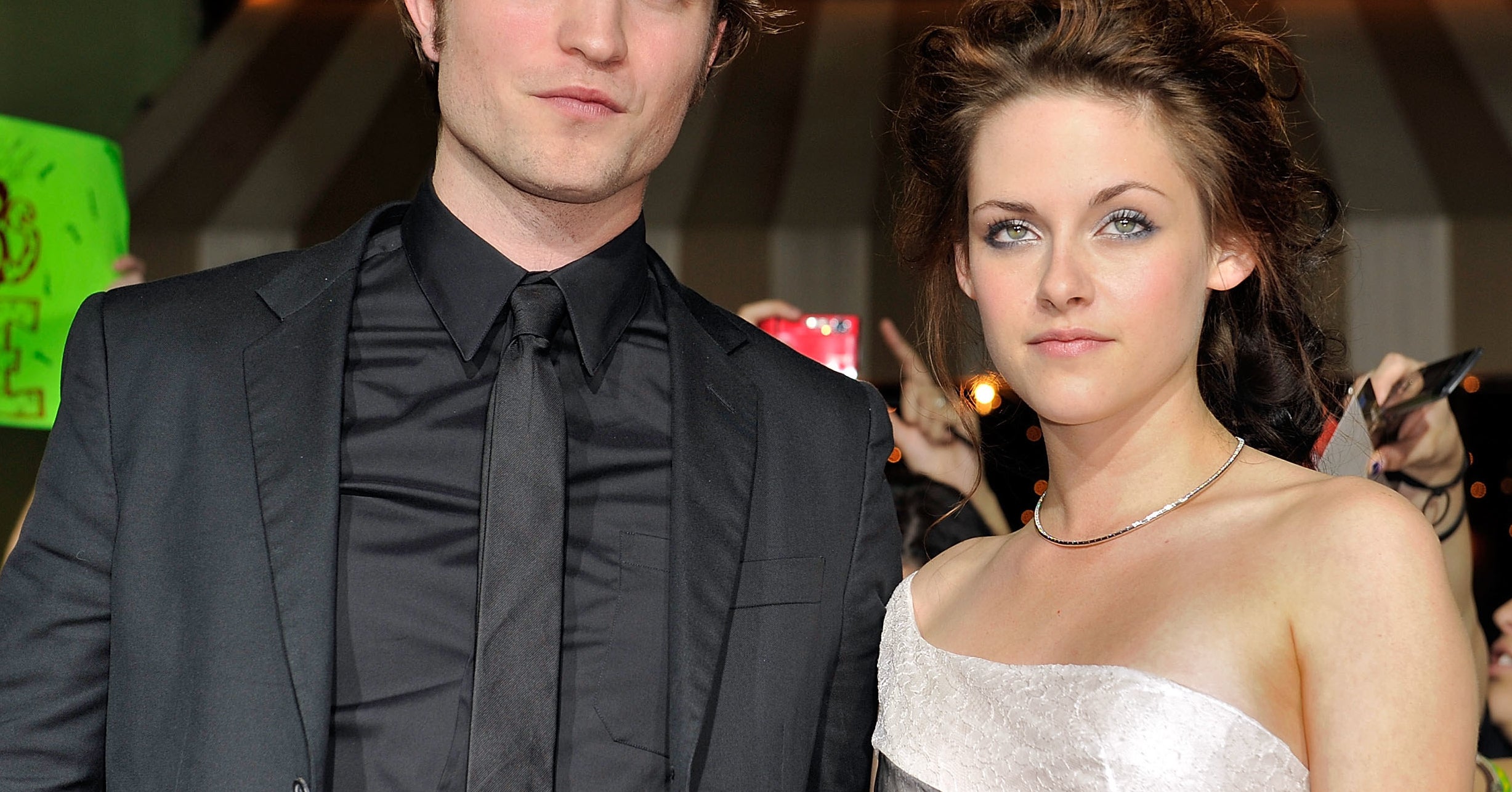 Robert Pattinson Was Apparently So Into His "Twilight" Audition With Kristen Stewart That He Fell Off A Bed