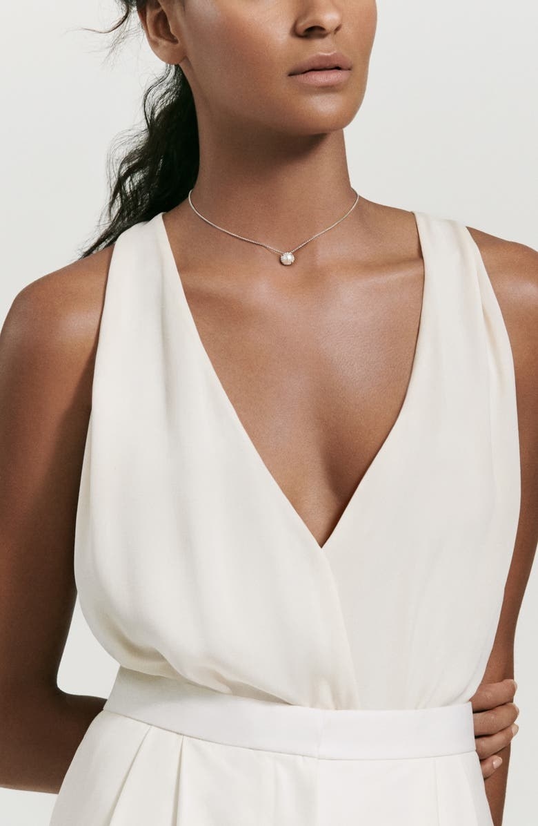 Pearl Necklaces for Women: Classic Elegance | D&X London