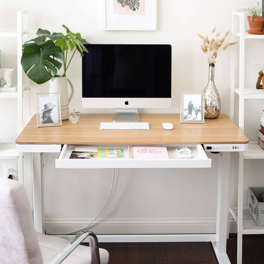 Make Everyone Jealous of Your Desk Space  Cute desk accessories, Cute desk,  Home office decor