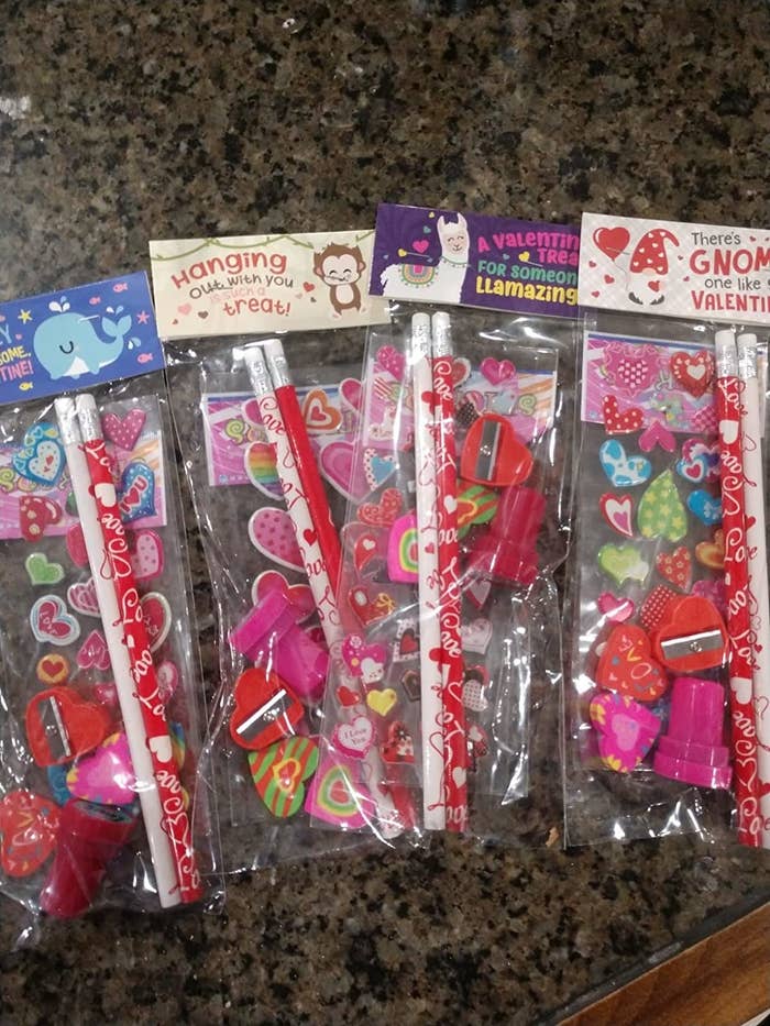 50 Pack Valentines Day Gifts for Kids,Valentines Mini Pop Keychain Toys Valentines for Kids Classroom,Valentine Exchange Gifts for Boys Girls School