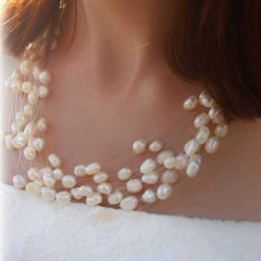 The Pearl Choker - This Summer's Hottest Trend