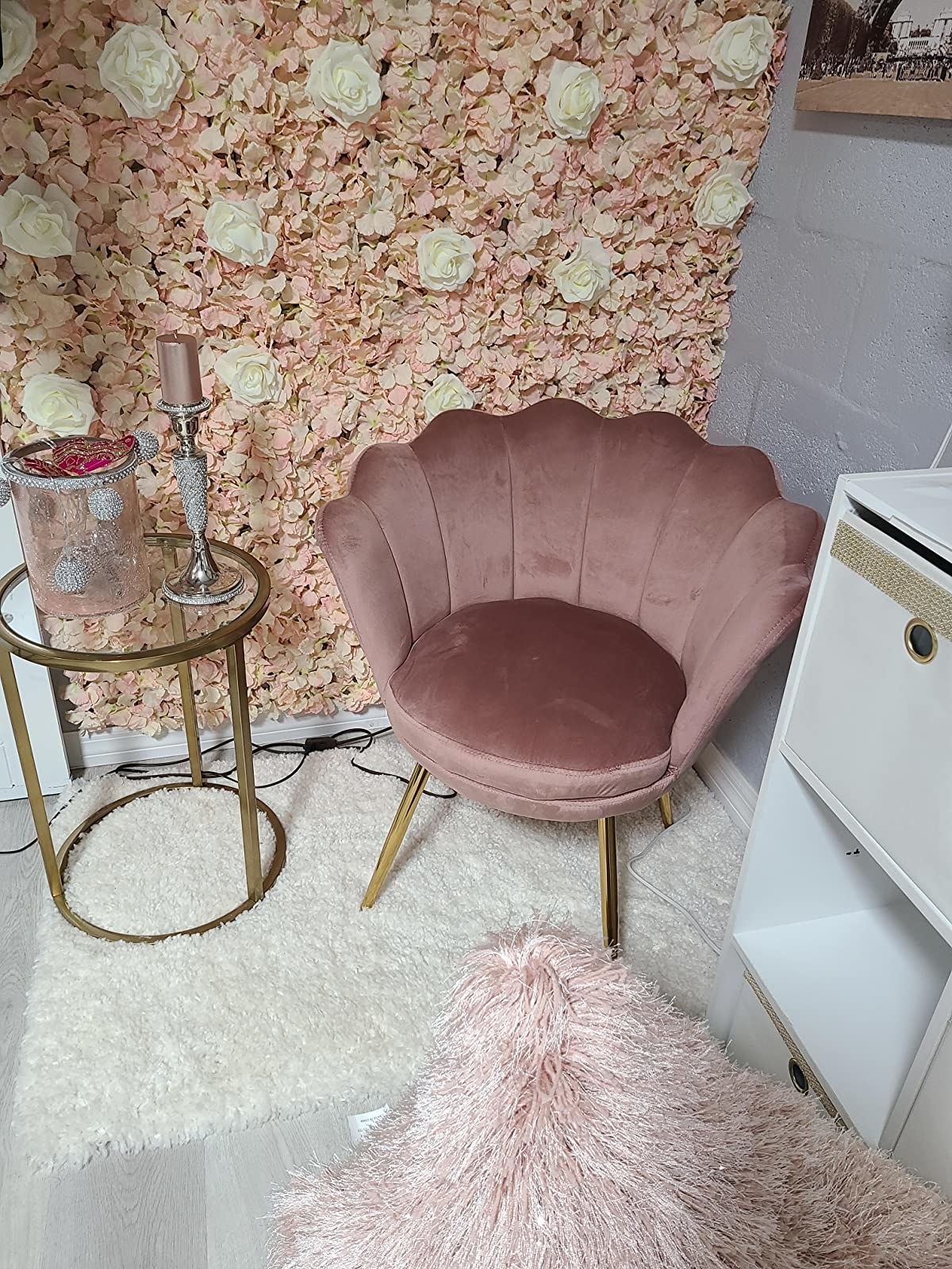 the pink velvet chair