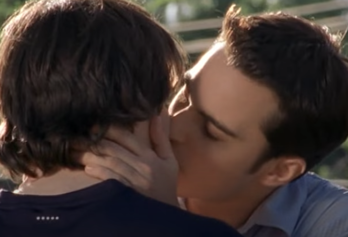 Jack and Ethan kiss