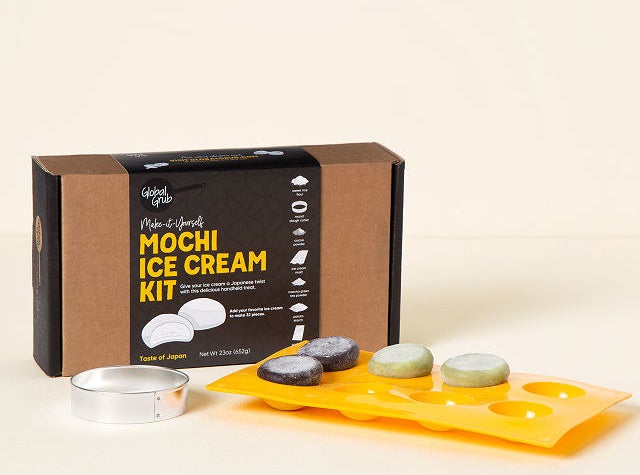 mochi making kit and contents
