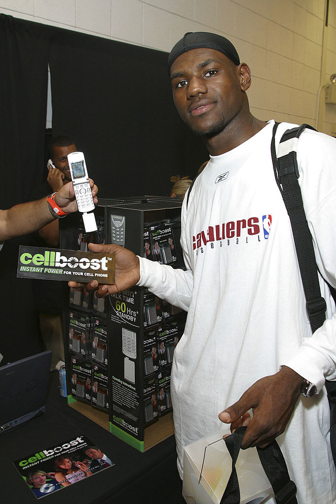 lebron showing off his flip phone