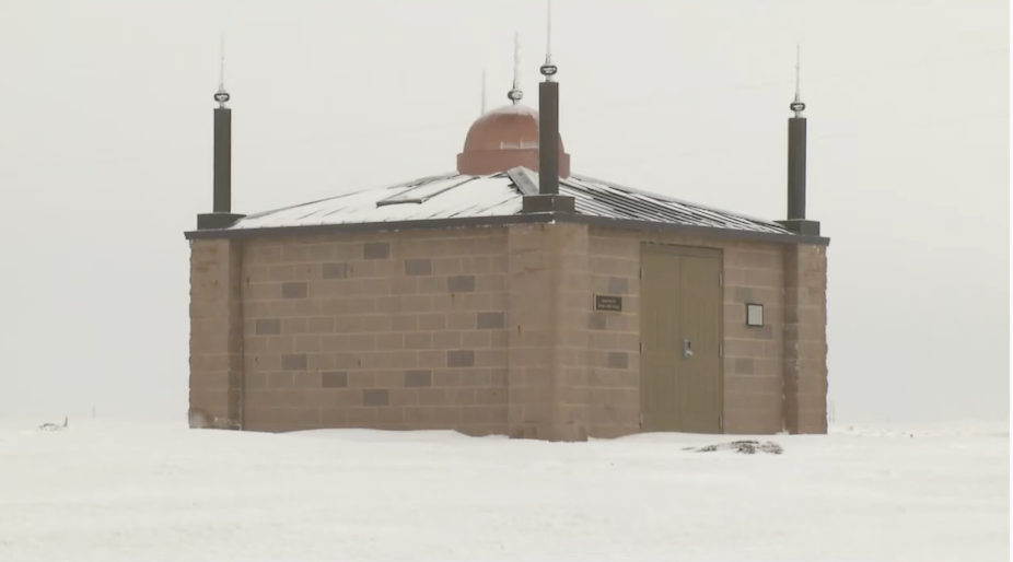 the small mosque in the North Dakota prairies