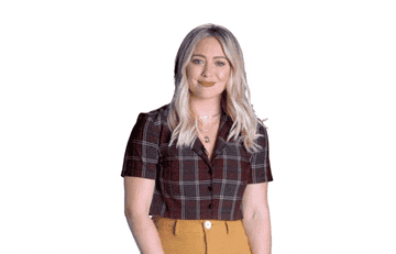 Hillary Duff blows a kiss in a promotion for HIMYF