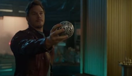 Peter holding out the Orb in &quot;Guardians of the Galaxy&quot;