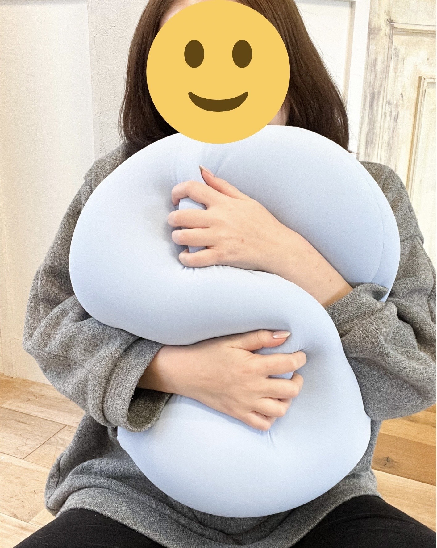 思わず3度見した。ロフトに「子どもが考えたみたいなクッション」が