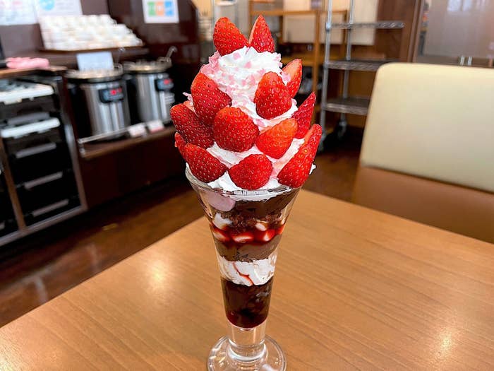 いちご様1520 （先行予約＞ あまりん【2P】まなこころ・楓 | ｲﾁｺﾞ  