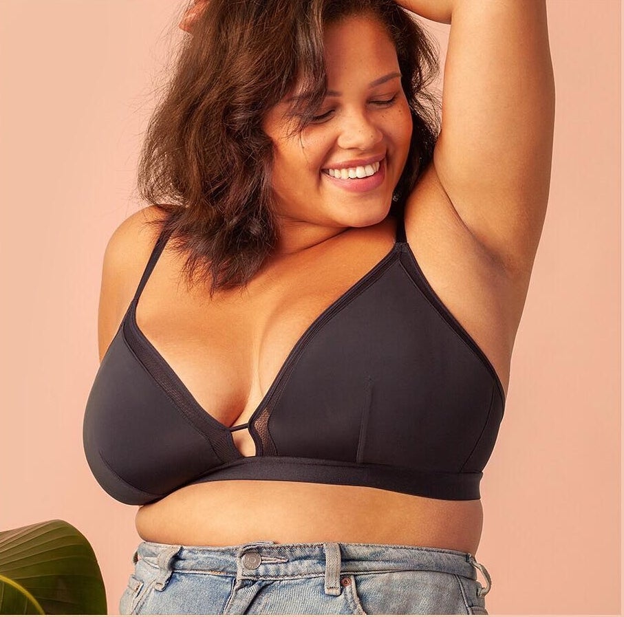 Go Braless: 9 Simple Tips for Any Cup Size, Debunking Myths, and
