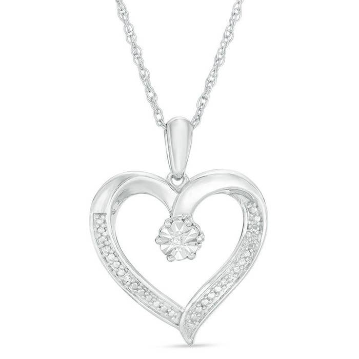 A silver sparkling heart necklace