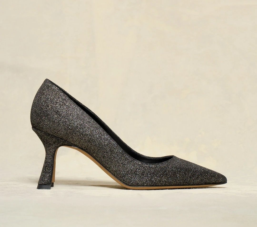 angled heel in speckled gray