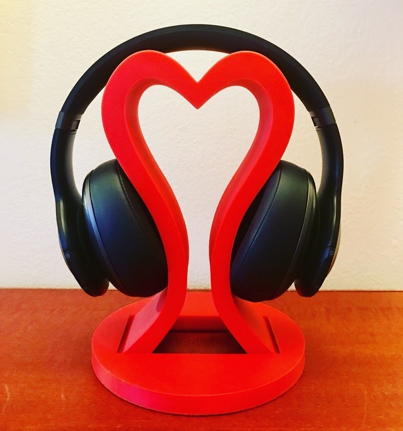 red heart shaped headphone stand