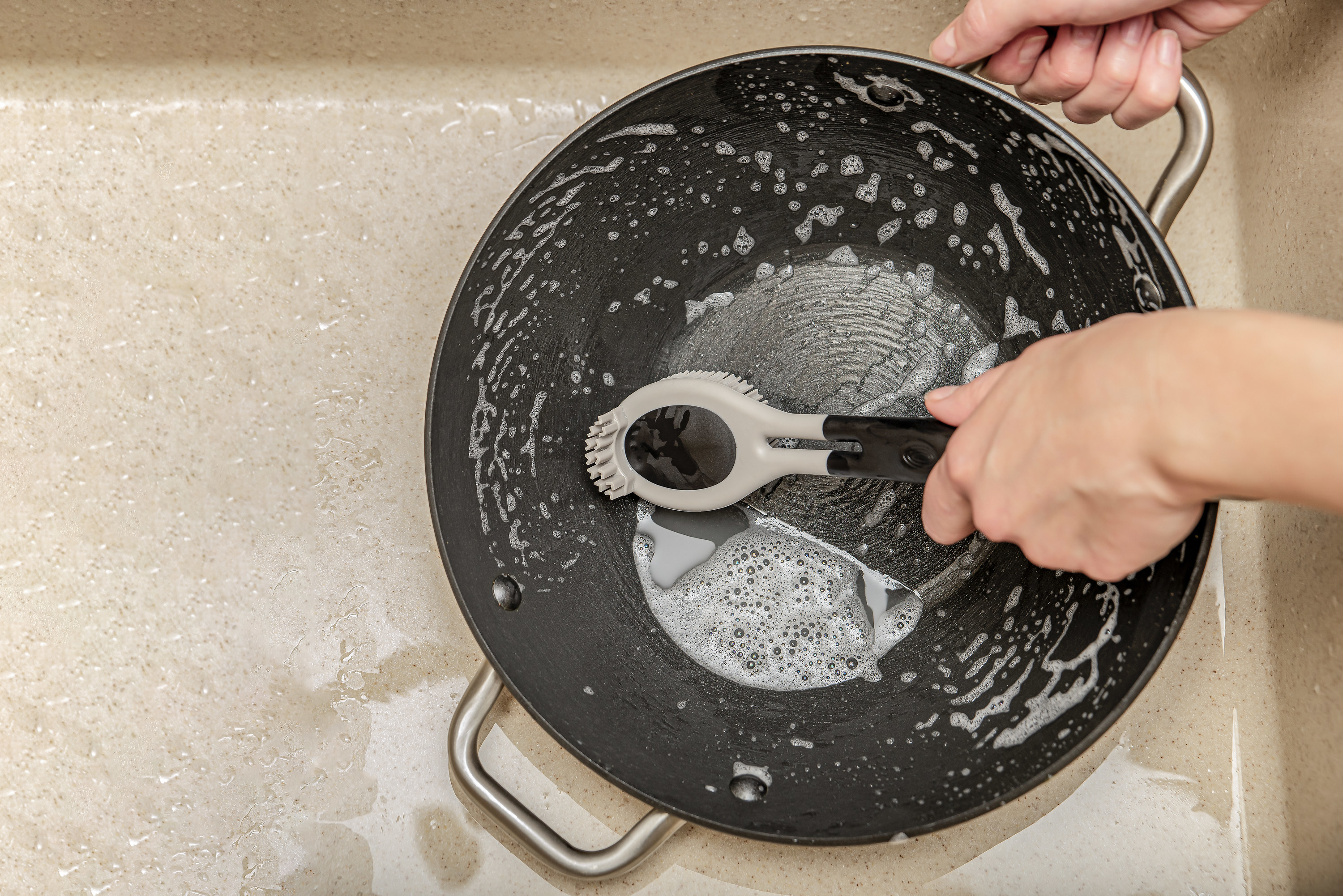 Rinsing dishes