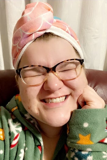 a different reviewer in the pink mermaid print towel