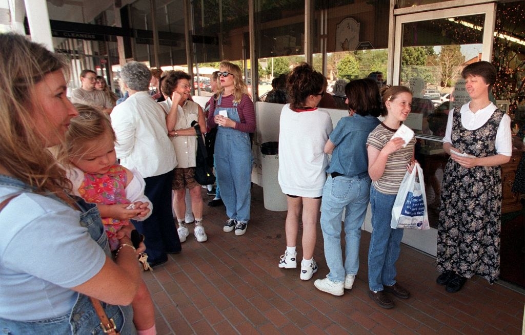 The line outside College Pharmacy in Ventura where rare Lady Di Beanie Babies went on sale