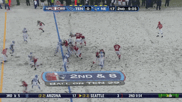 Tom Brady throws touchdown in the snow