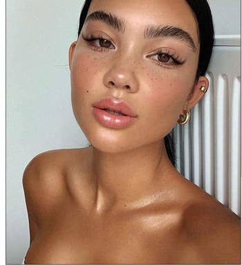 a model with the brow gel applied