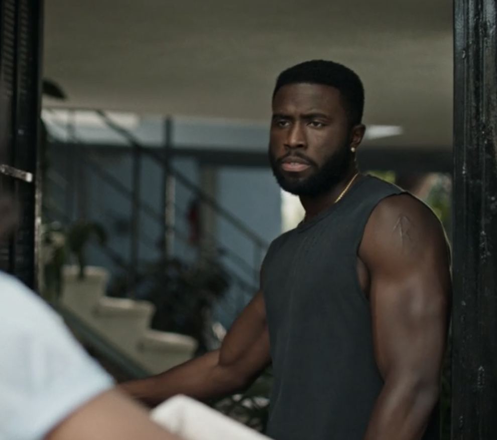 12 Photos Of The Insecure Cast In Their First And Last Episode