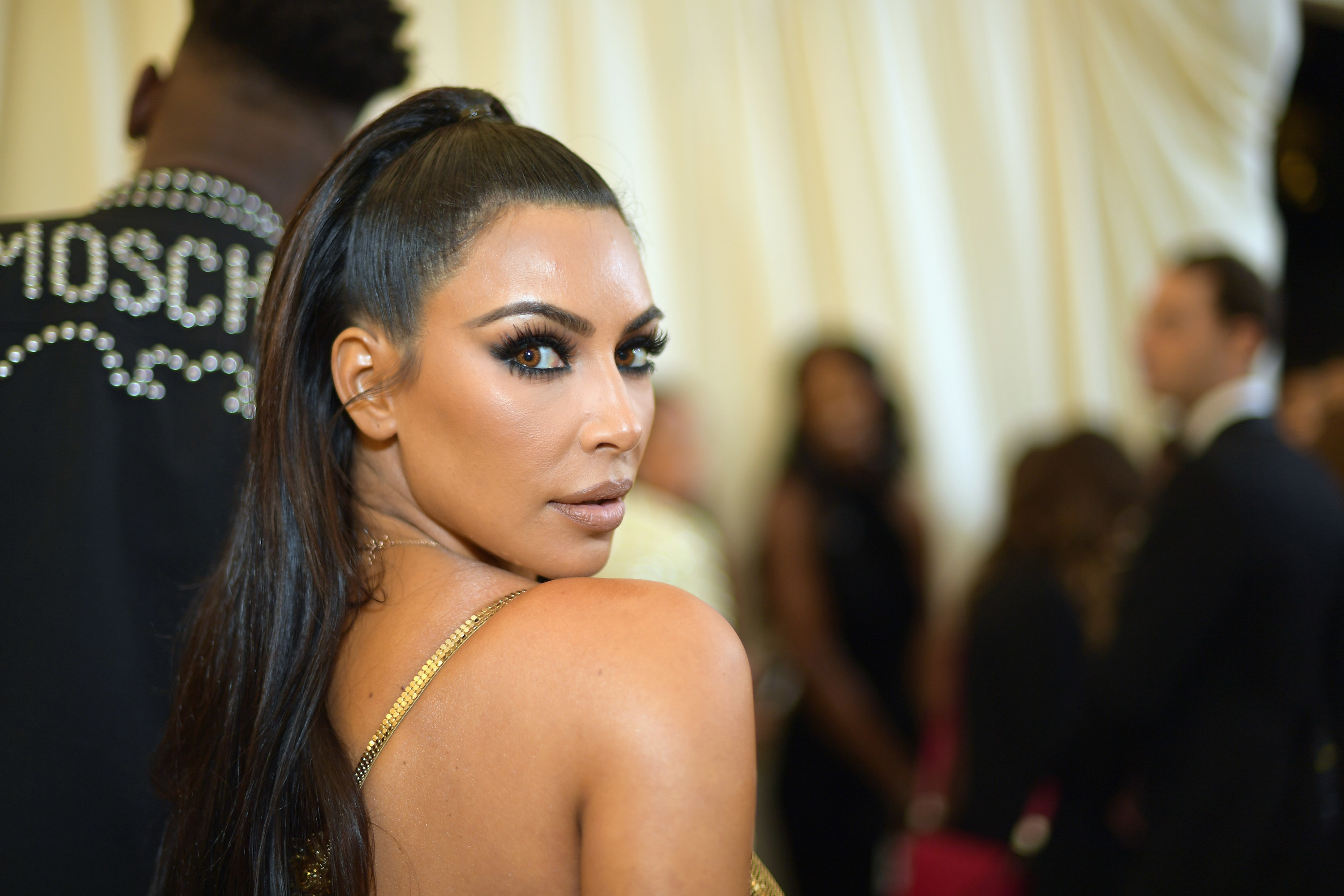 The Kardashian Effect: How They Changed Our Beauty Standards for Better &  Worse