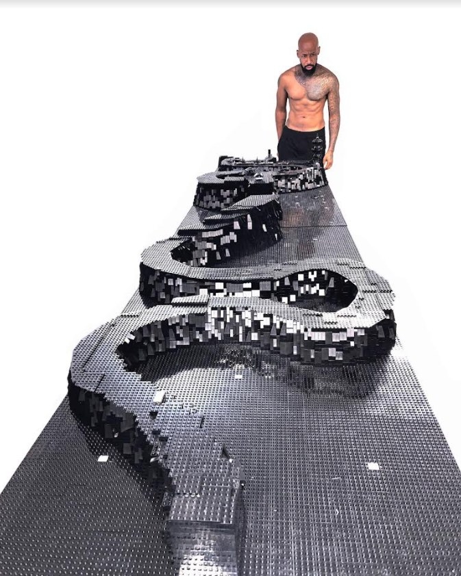 A scale image of Ekows piece Asamando