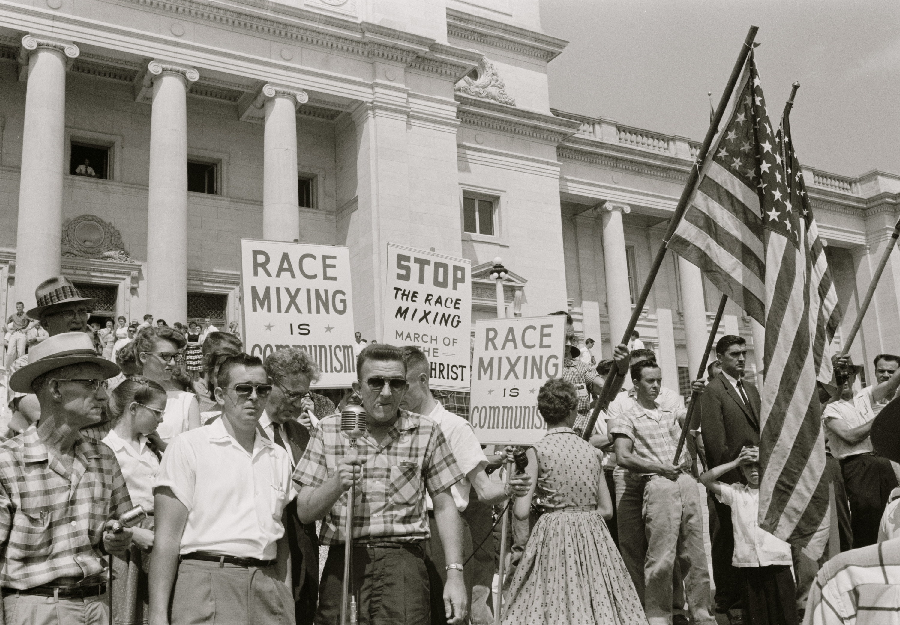 segregationist protesting
