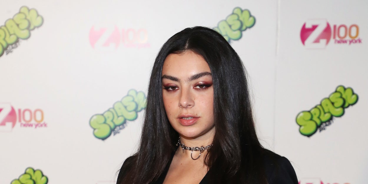 Charli XCX Posted A Statement About Taking A Break From
Social Media Because She “Can’t Handle” It