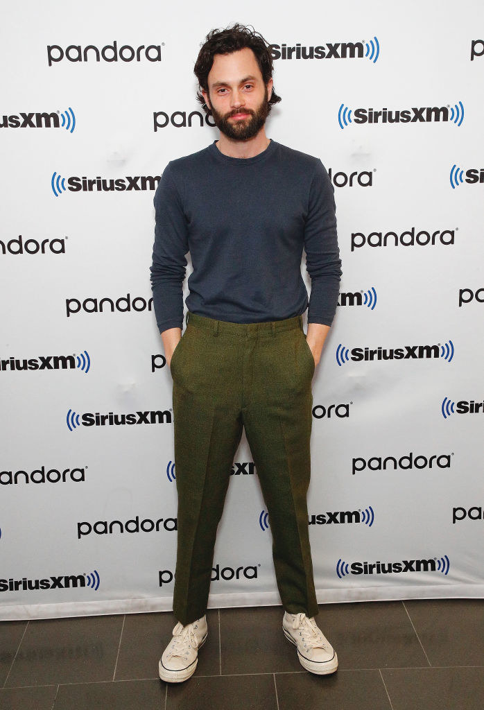 pen is at a step and repeat for sirius xm