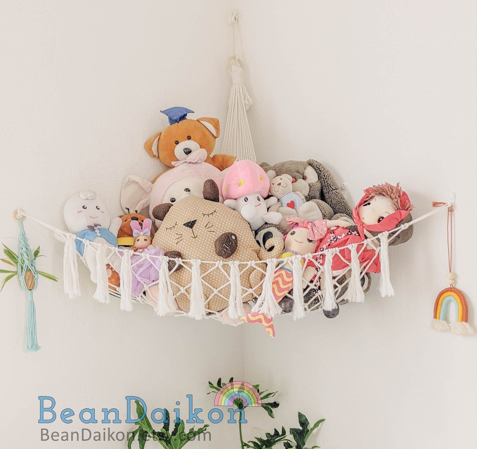 31 Inexpensive Storage Solutions If Your Room Is Basically A Cupboard