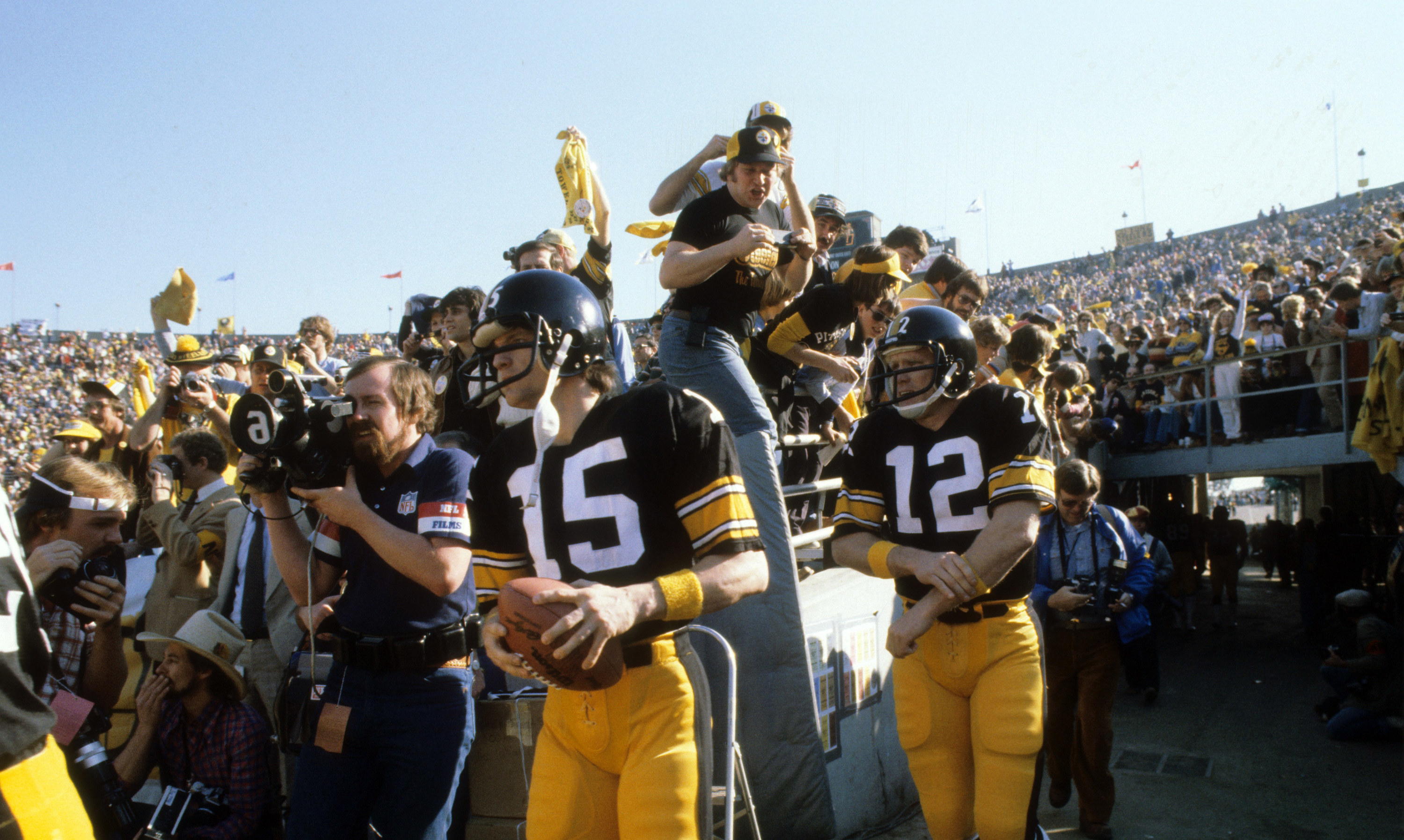 The Story Behind 11 Iconic Super Bowl Photos