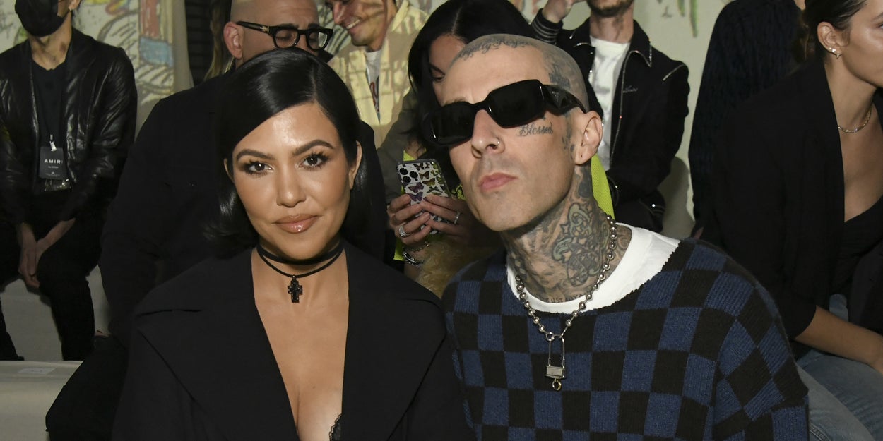Travis Barker Outdid Himself For Kourtney Kardashian’s
Valentine’s Day Gift With Gigantic Mickey And Minnie Mouse
Statues