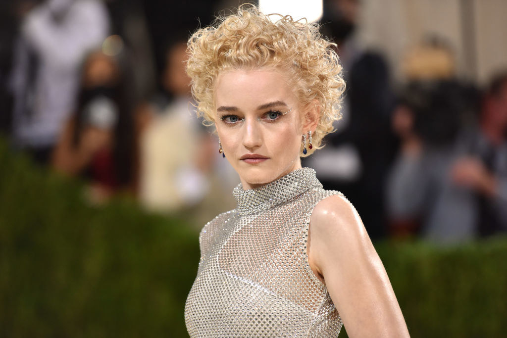 Julia arrives at the Met Gala in a sparkly dress with her short hair in messy curls