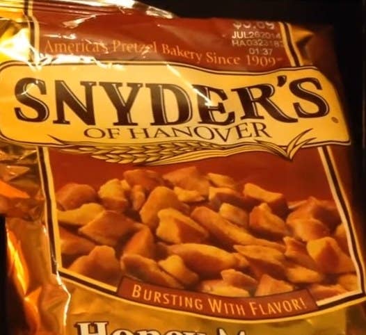 Snyder&#x27;s Honey Mustard &amp;amp; Onion Pretzel Pieces