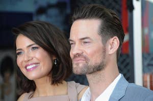 Shane West and Mandy Moore pose for a picture