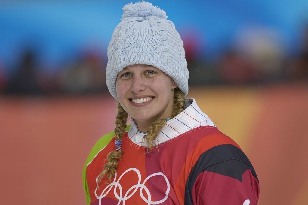 Lindsey smiling at 2006 olympics