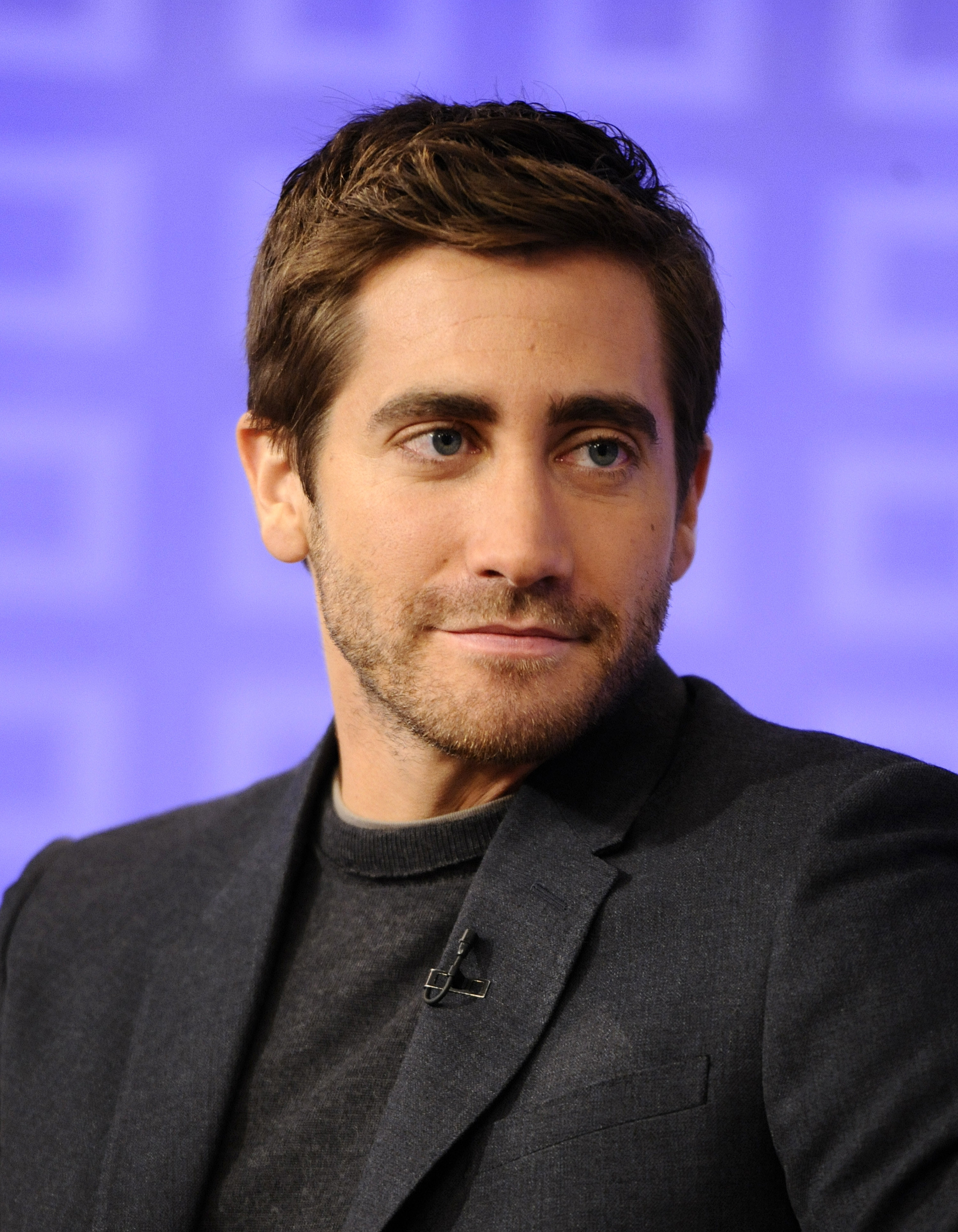 jake gyllenhaal: 'Where is Jake Gyllenhaal? Let's talk.' Fans troll actor  after Taylor Swift releases 10-minute version of 'All Too Well' - The  Economic Times