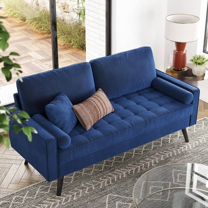 Velvet sofa in Navy Blue