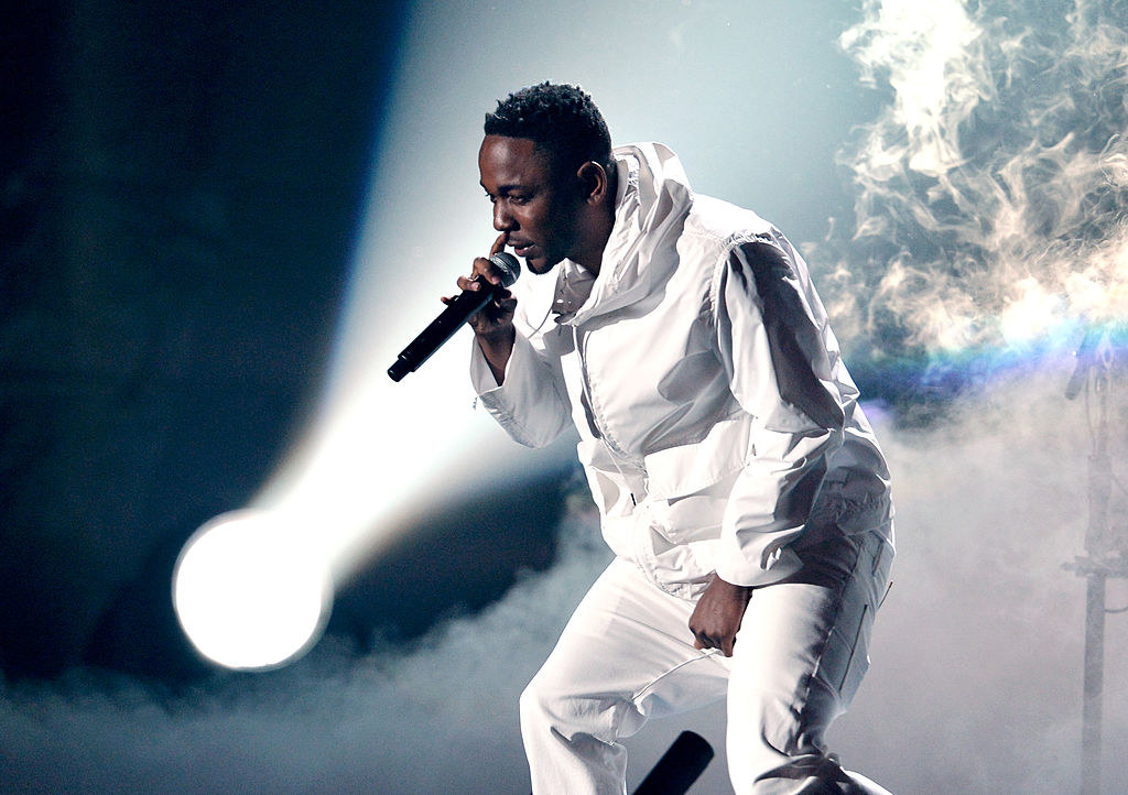 Kendrick performing dressed in all white
