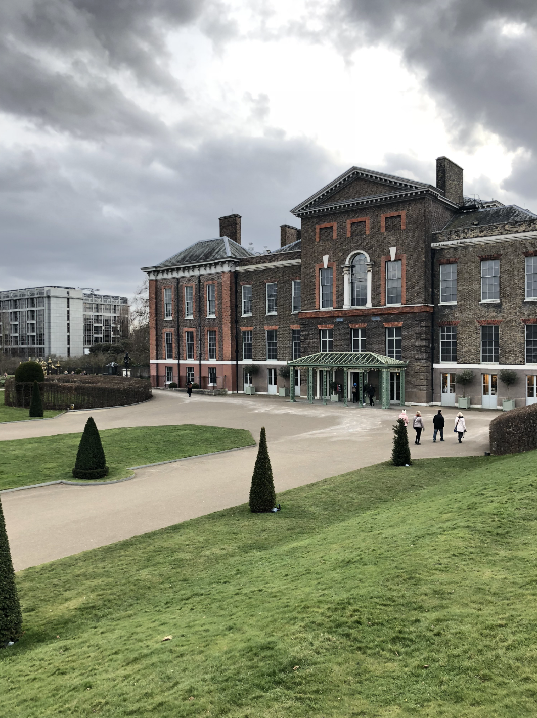 The front entrance of Kensington Palace in London