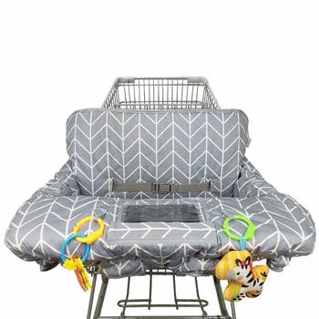 The shopping cart cover in gray arrow print